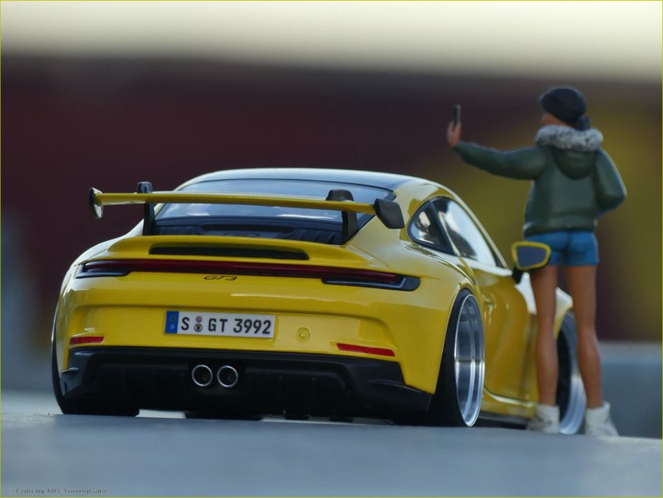 1:18 Porsche 911 (992) GT3 2022 Gelb Edition inkl.OVP in Weimar