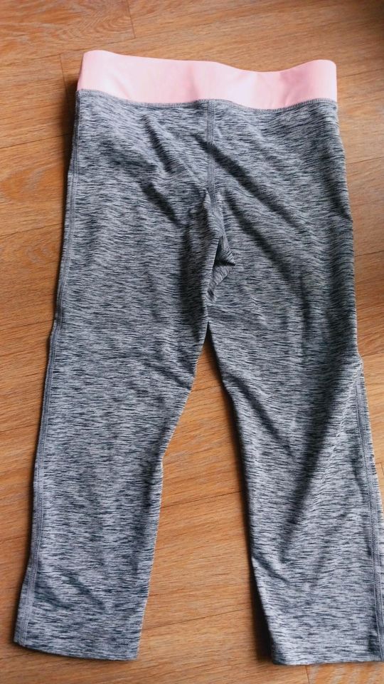 H&M Sportleggins in Düsseldorf