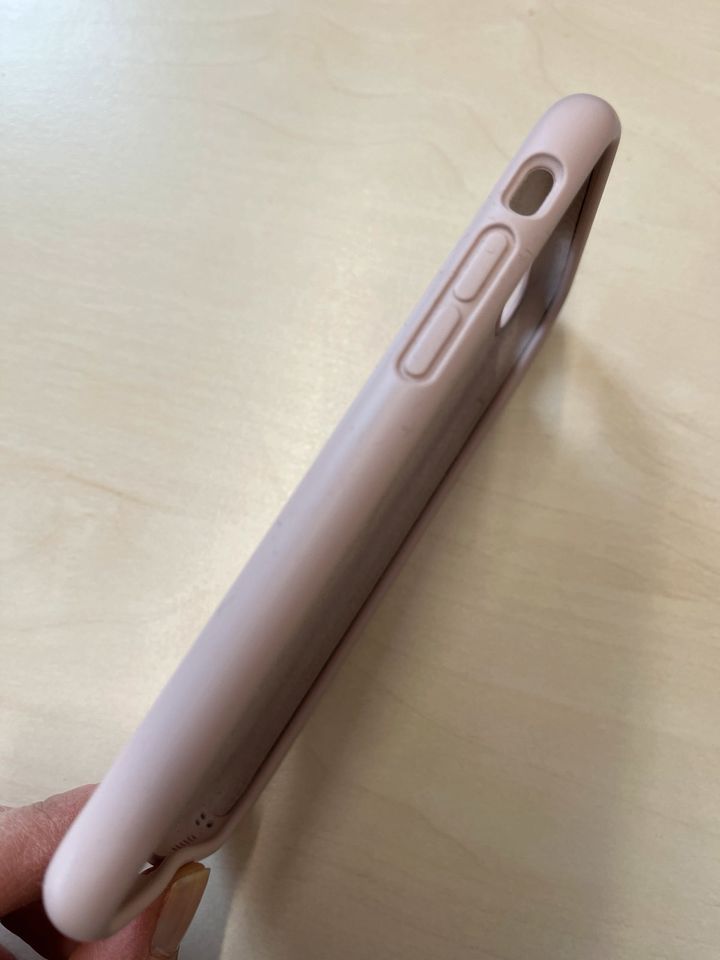 Hülle für Smartphone iPhone 7 iPhone 8, rosa, flexibel robust in Gengenbach