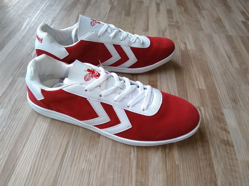 HUMMEL "Off-Field" Sneaker Schuhe - NEU - 44 - Ribbon Red in Neuss