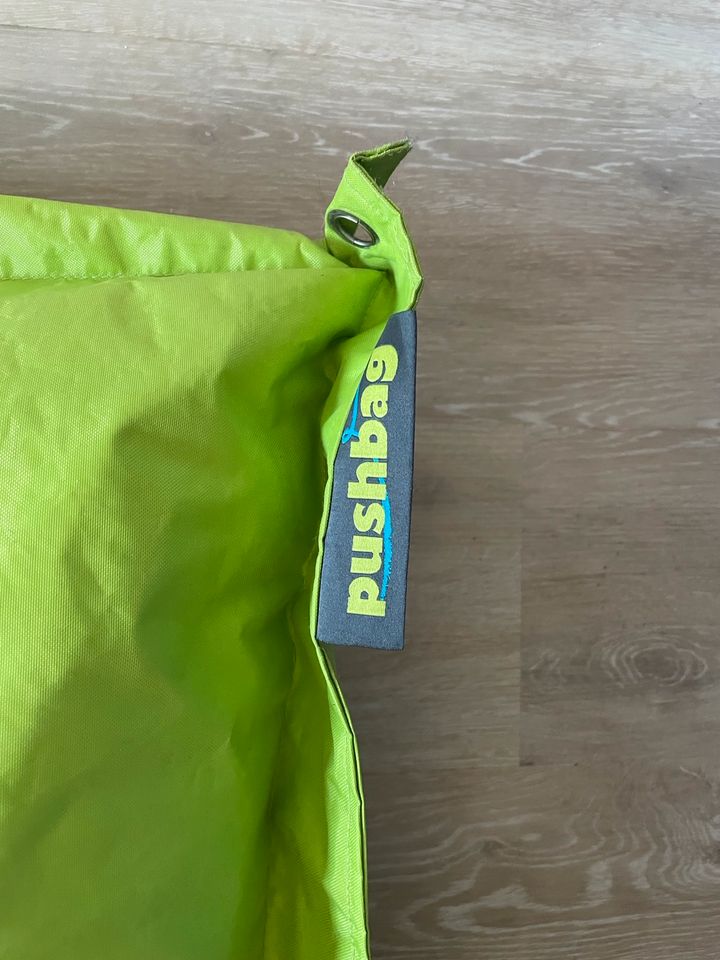 grüner (limette) Sitzsack ca 1.60m x 1,40m in Geldern