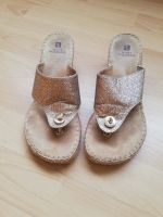 Beachball Keilsandalen Gold Glitter Gr. 37 von White Mountain Nordrhein-Westfalen - Nettetal Vorschau