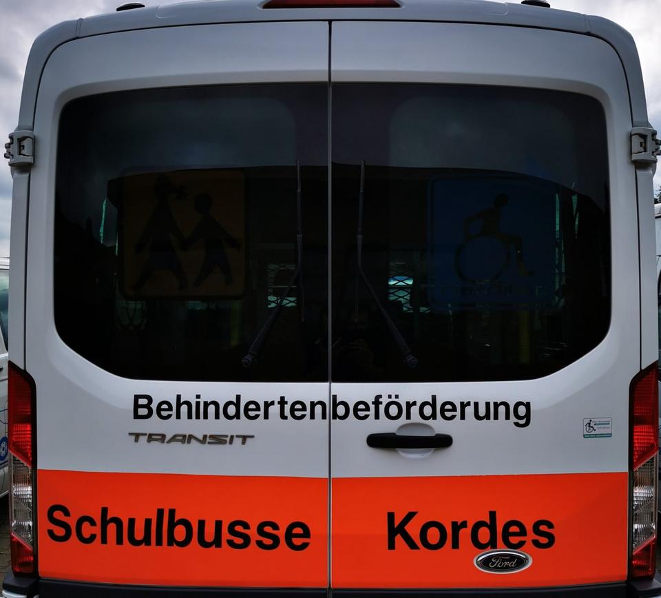 Busbegleitung für die Beförderung von Menschen mit Handicap in Surwold
