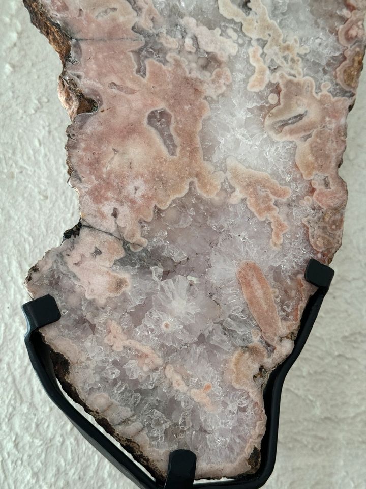 Pink Amethyst auf Halterung Mineralien Kristall in Trossingen