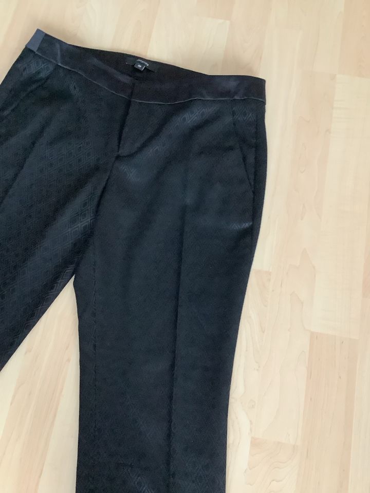 Damen elegante Stoff Hose von Comma in Bad Dürrheim