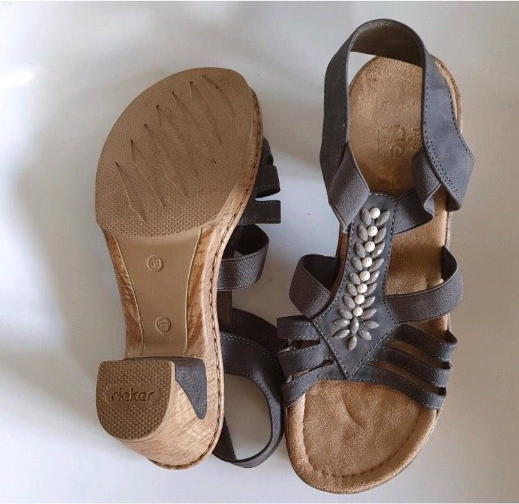 2 Rieker Esprit Sandalen neu Gr 39 Sommerschuhe in Düsseldorf