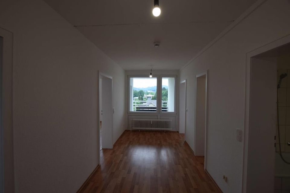 +++ Renovierte 3-Raumwohnung im vierten Obergeschoss mit Balkon +++ in Lübbecke 
