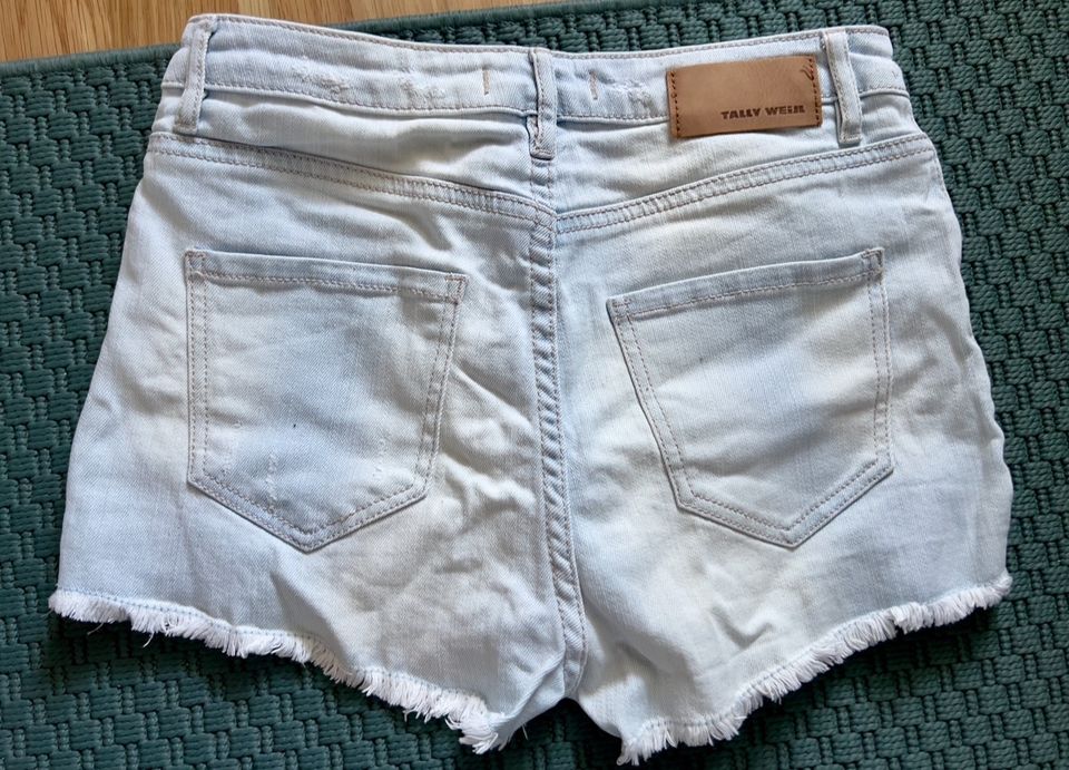 Jeansshorts Tally Weijl Größe 36 in Berlin