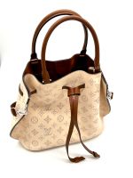 NEU RECHNUNG LOUIS VUITTON TASCHE GIROLATA MAHINA CREME Nordrhein-Westfalen - Langenfeld Vorschau