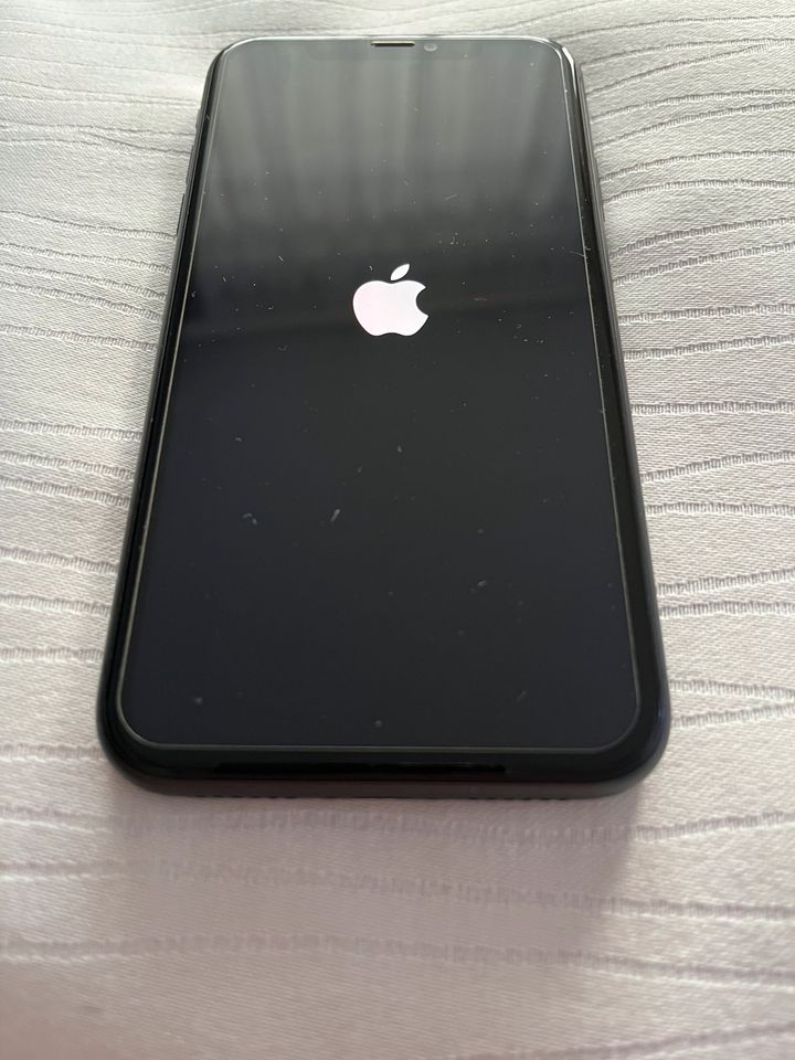 iPhone 11 64GB in Hamburg