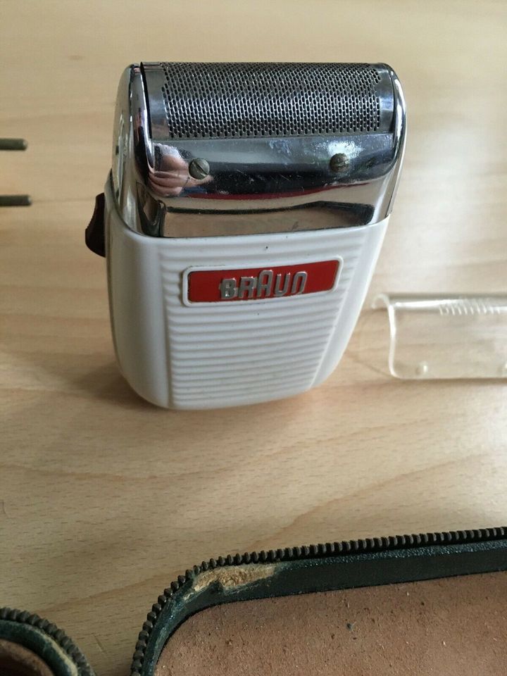 Braun 300 Deluxe Elektrorasierer Rasierer Vintage Retro in Wohlsborn