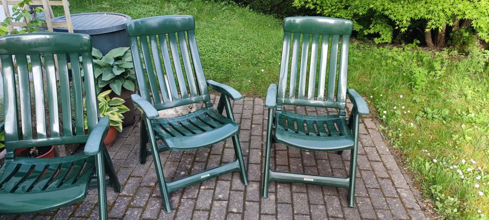 Steiner Gartengarnitur Grün mit Tisch und 4 Stühle / 4 x Stuhl in Tholey