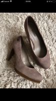 Pumps high heels braun taupe wildlederimitat Plateau 37 wie neu Hannover - Vahrenwald-List Vorschau