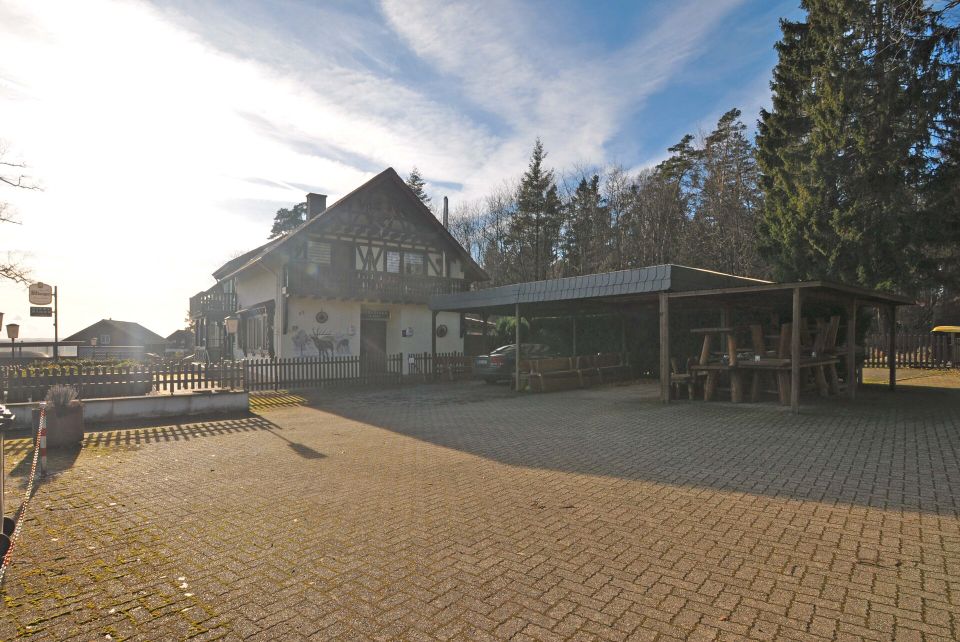 Alflen: Etabliertes und sehr beliebtes Restaurant mit Terrasse und Betreiberwohung für eine Familie in Alflen