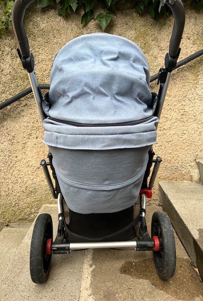 Kinderwagen von Gesslein mit Babyschale, Sportaufsatz und Adapter in Altensteig