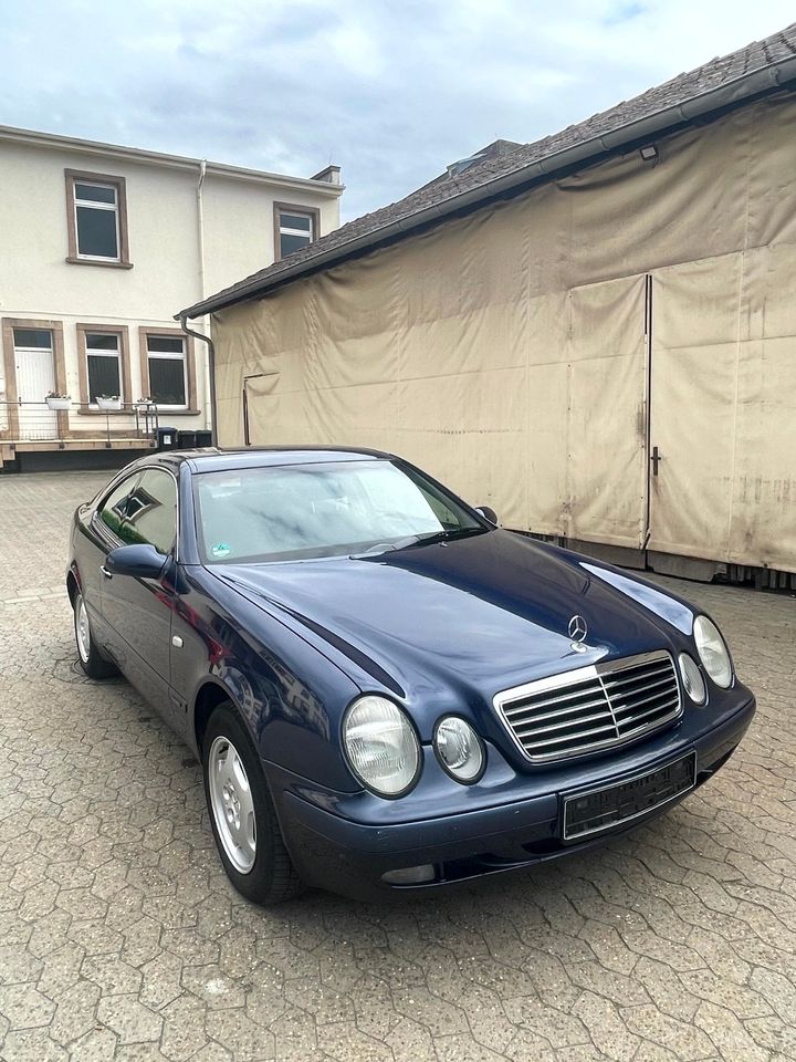 Mercedes CLK 200 Coupe Elegance Automatik in Landau in der Pfalz