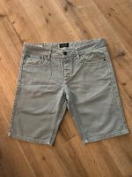 Kurze Jack & Jones Jeans-Hose, Gr. L, „neuwertig“ Nordrhein-Westfalen - Gelsenkirchen Vorschau