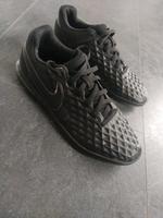 Nike Tiempo Legend 8 Fußballschuhe Hallenschuhe 38,5 Hessen - Raunheim Vorschau