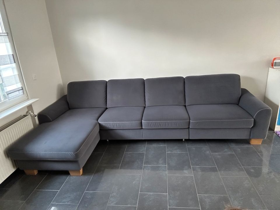 Couch, 2,5 Jahre, mit Aquaclean Stoff, Canapé und Bett-Funktion in Gevelsberg