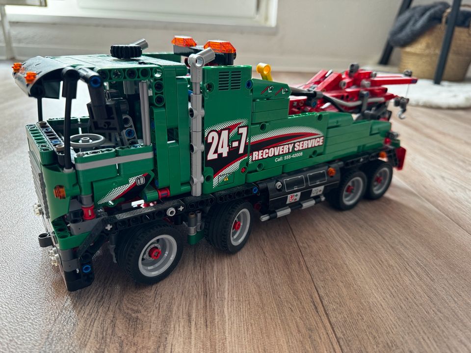 LEGO Technic Abschlepptruck 42008 in Heilbad Heiligenstadt