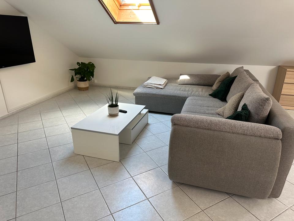 vollausgest. Wohnung zur Vermietung auf Zeit: Sept. 25 - März 26 in Obing