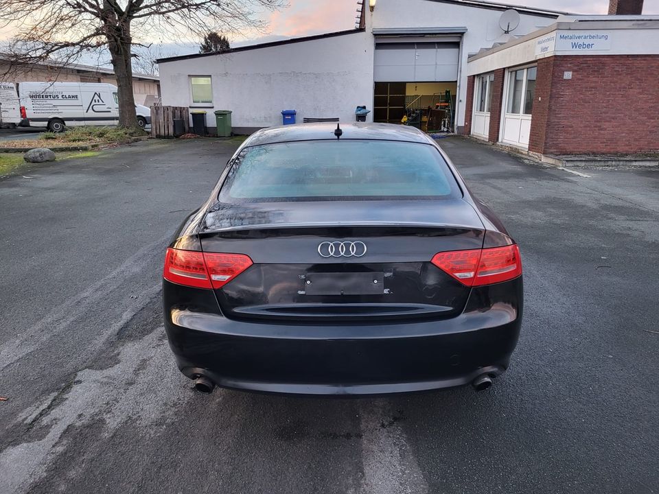 Audi A5 Coupé  3,2V6 FSI S line Quattro in Salzkotten