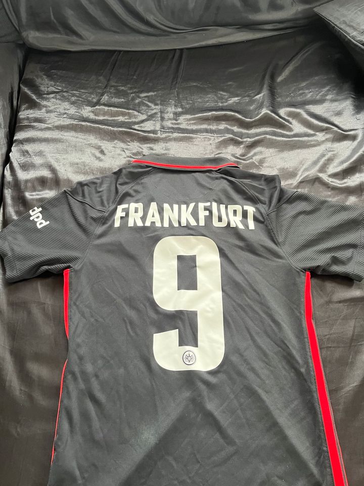 Eintracht Frankfurt Trikot & Hose Heim (21/22) Größe S geflockt in Offenbach