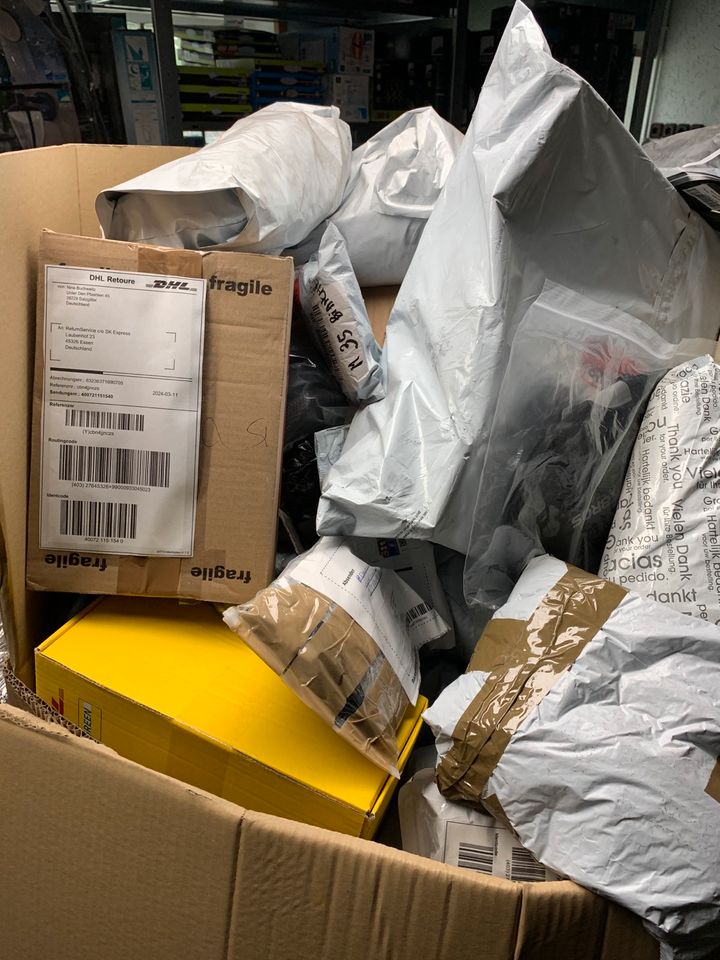 Amazon und dhl secret Pakete iPhone, PS5, AirPods usw möglich in Bochum