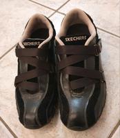 Damen Skechers schwarz Gr. 37 mit Klettverschlss Hessen - Maintal Vorschau