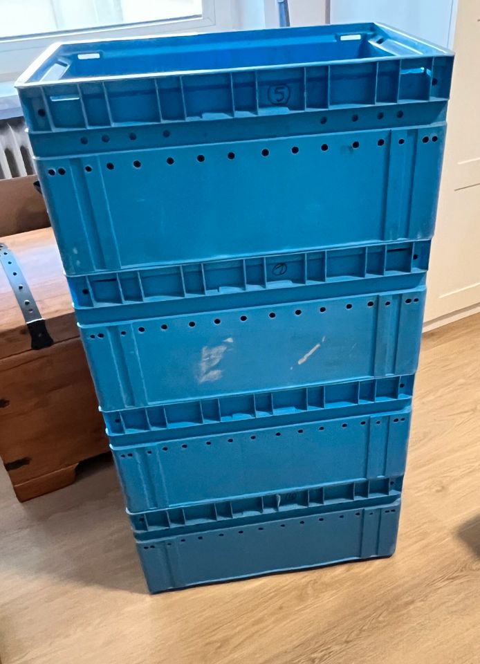 4 Stück stabile Stapelboxen; extrem robust in Lübeck