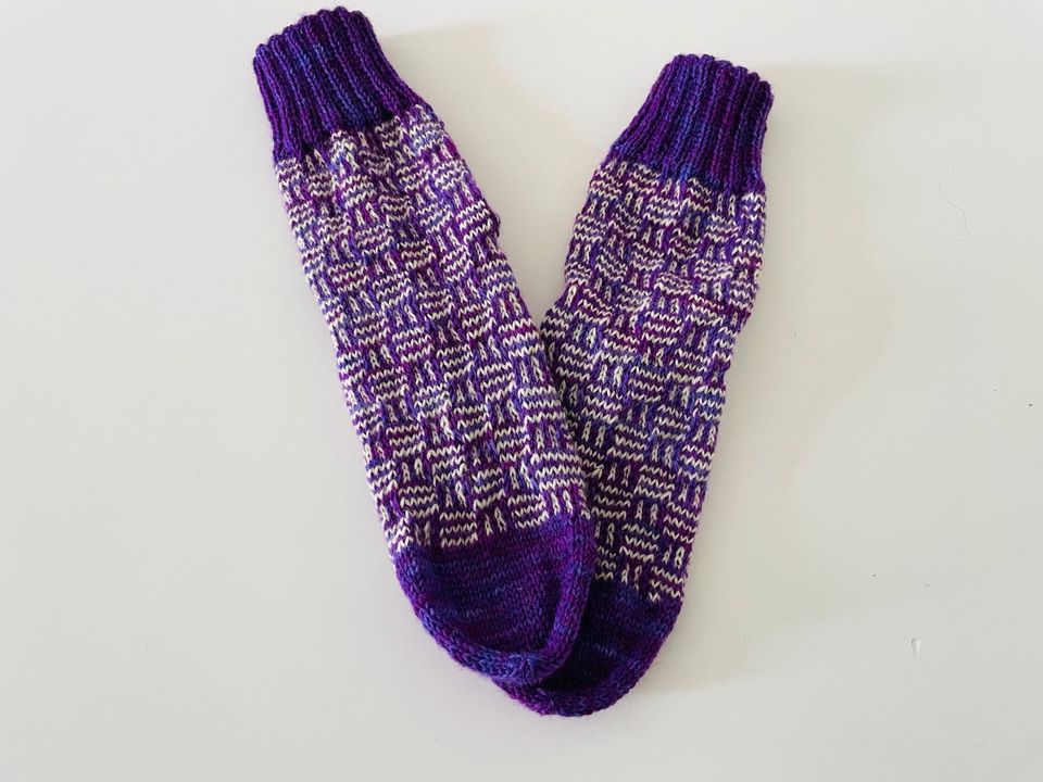 Handgestrickte Wollsocken, Strümpfe in Größe 36/37 in Berlin