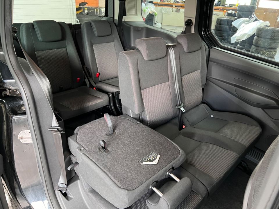 Ford Grand Tourneo Connect Ambiente/1.HAND/7 SITZER/ in Schönaich