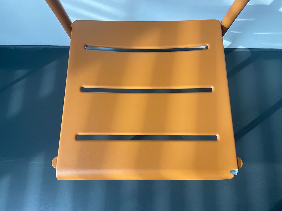 Muuto - Linear Steel Side Chair Burns orange - Gartenstuhl in Ingersheim