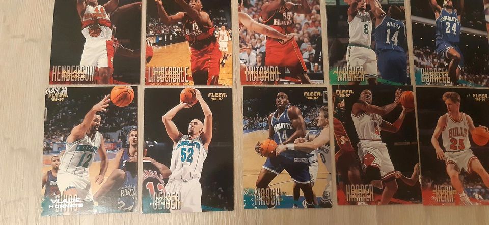 24 NBA Karten Fleer 96-97 in Freiburg im Breisgau