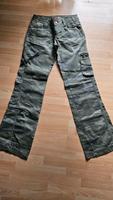 Eine Esprit Hose in Größe 34 mit Camouflage-Muster. Nordrhein-Westfalen - Essen-West Vorschau