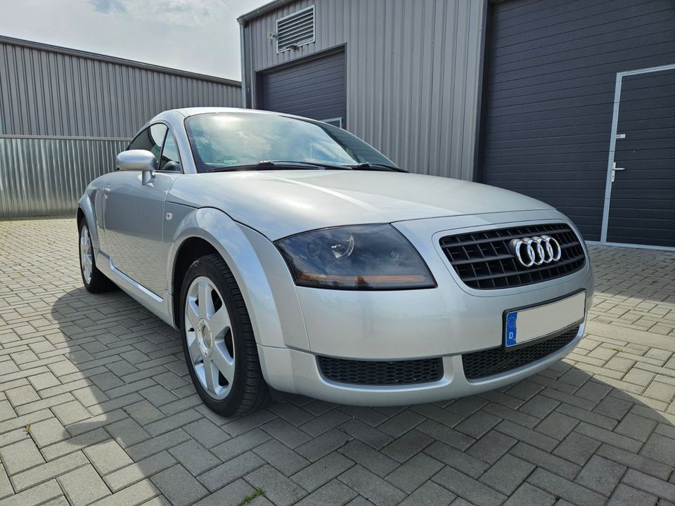 Audi TT 1,8 Turbo 8N in Willich