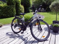 TREKKING BIKE 28 ZOLL weiss 48-50cm Nordrhein-Westfalen - Horn-Bad Meinberg Vorschau