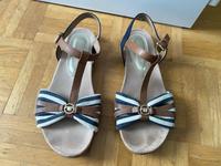 Tom Tailor Sandalen /Riemchensandalen flach Sonmer Gr. 38 Hessen - Kaufungen Vorschau
