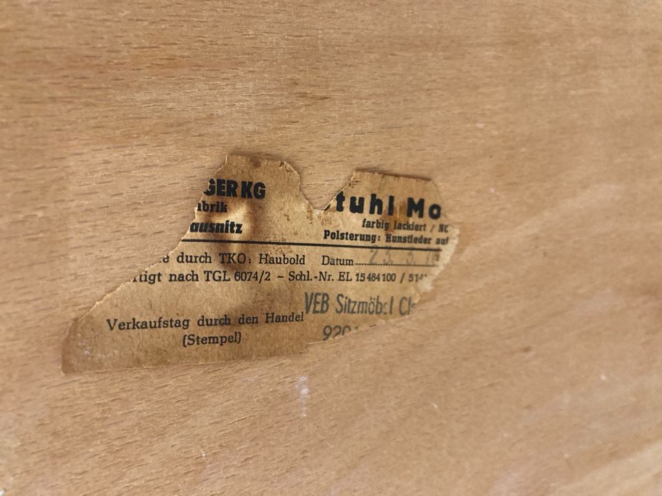 #A DDR Küchenstuhl Kunstleder blau 70er Holz Esszimmer Küche in Burgstädt