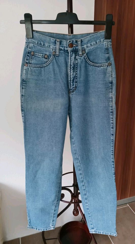 Hellblaue MAC Jeans Gr. 34 gerades Bein helle Waschung wie neu in Nürnberg (Mittelfr)