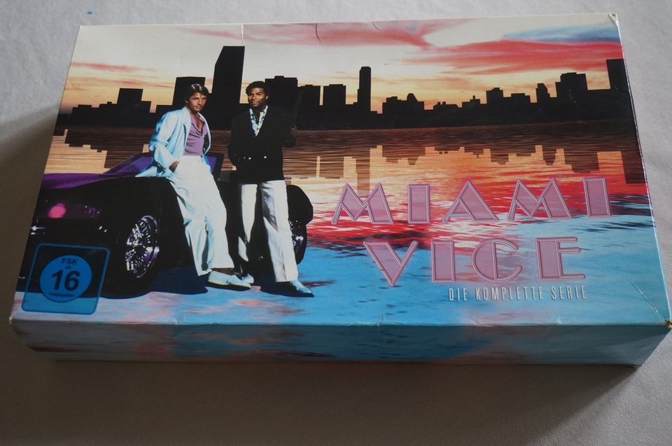 Miami Vice DVD Die Komplette Serie im Schuber in Köln