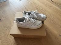 Nike Damen-Sneaker Größe 38 weiß NP 99,95€ Berlin - Lichterfelde Vorschau