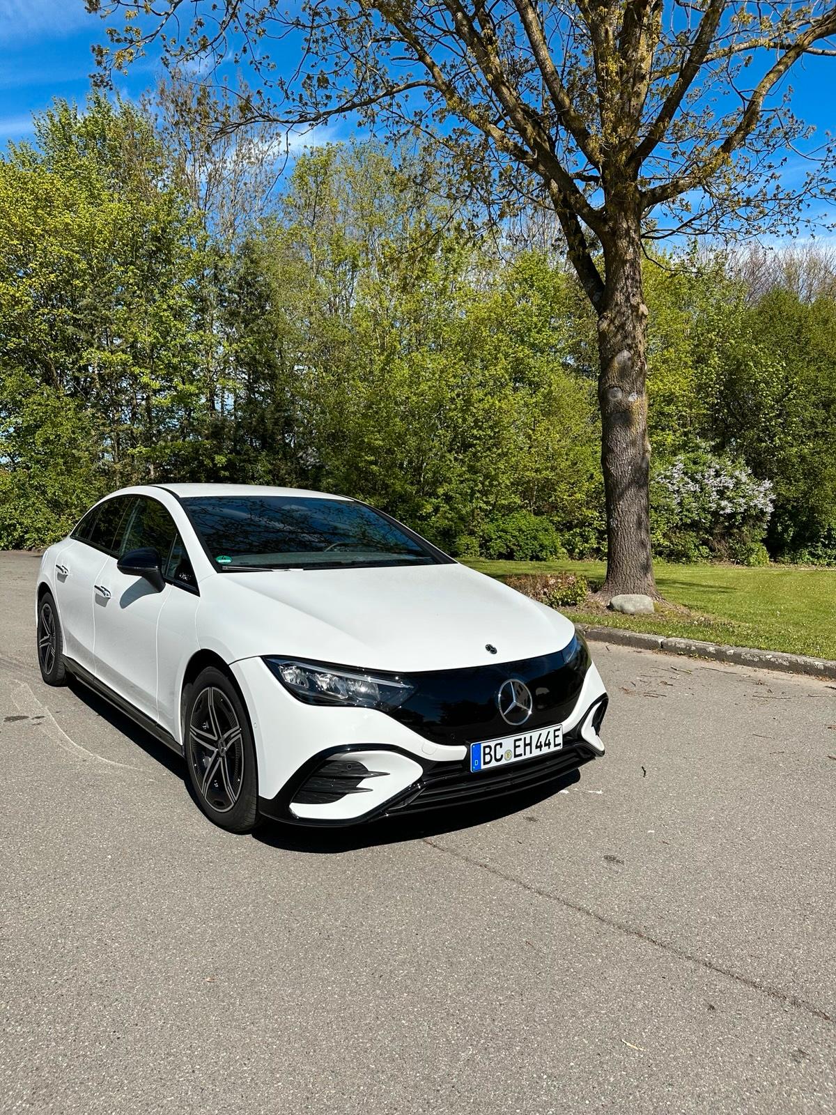 Abbildung des Autos Mercedes EQE300 AMG, AHK…