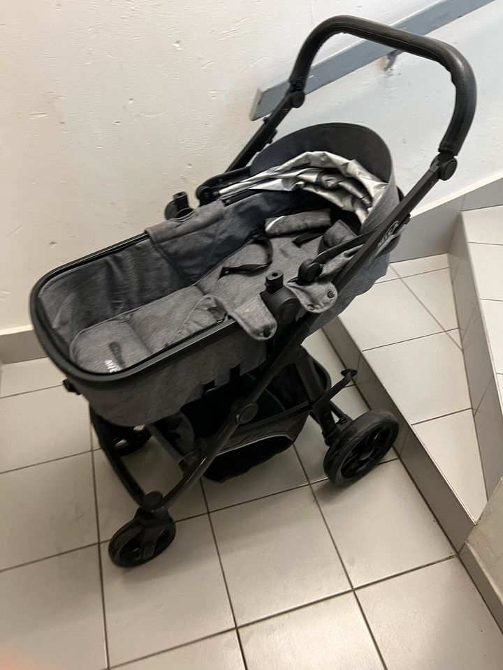 Kinderwagen in St. Ingbert