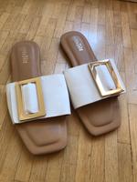 Sommersandalen mit goldener Schnalle München - Au-Haidhausen Vorschau