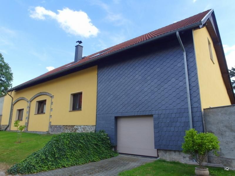 Ruhig und grün im Schönfelder Hochland: Großzügig ausgebautes Wohnhaus mit Nebengelass und Garten in Dresden