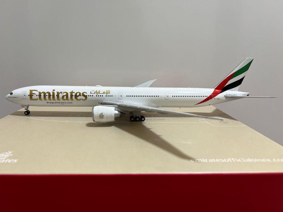 Gemini Jets 1:200 Boeing 777-300ER Emirates A6-EGR NEU! in Berlin