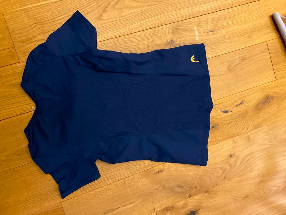 Head Sport T-Shirt blau mit goldenem Streifen 134/146 in Moritzburg