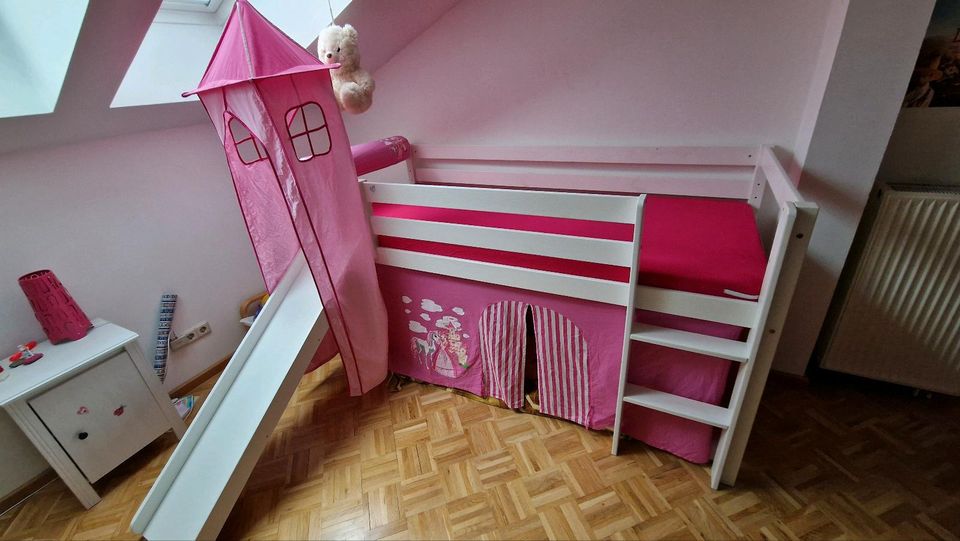 Kinderbett mit Rutsche, Hochbett mit Rutsche in Holzkirchen