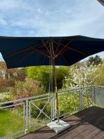 Sonnenschirm dunkelblau 280 cm eckig Holzstiel mit Seil + Hülle Hessen - Glashütten Vorschau